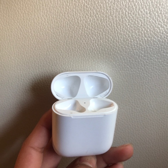 air pod case - Picture 1 of 2
